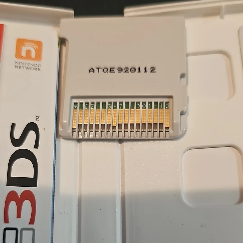 Nintendo 3DS Freakyforms Deluxe with Colorful Characters